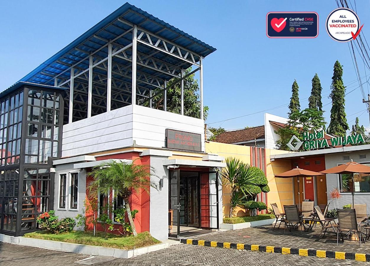 Hotel Griya Wijaya Ambarawa Extérieur photo