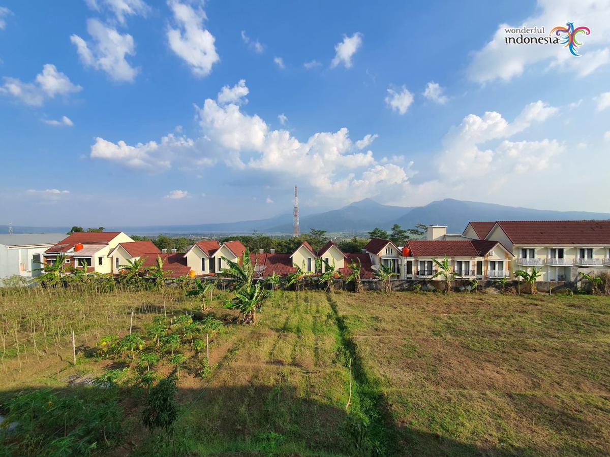 Hotel Griya Wijaya Ambarawa Extérieur photo
