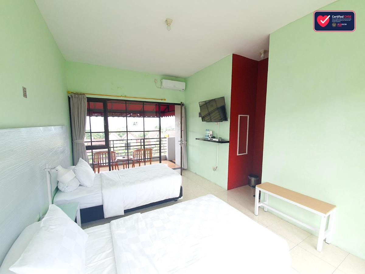 Hotel Griya Wijaya Ambarawa Extérieur photo